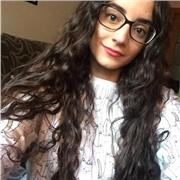 Soy María, estudiante de Historia del Arte en la facultad de Granada. He hecho un curso como guía turística. Soy organizada, paciente y elocuente. Amo el arte y la historia